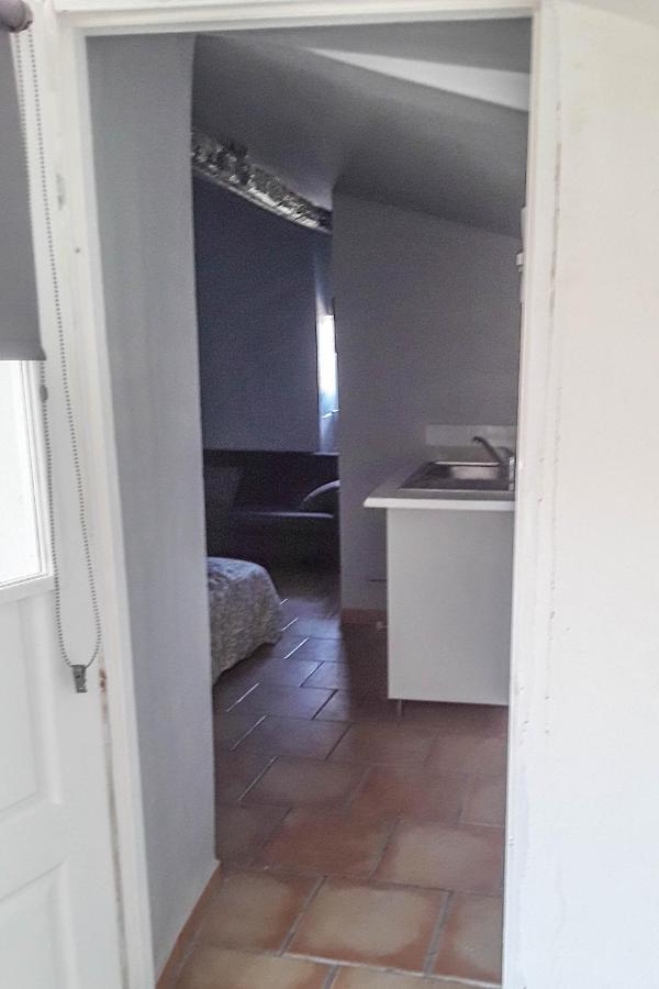 Studio entre Cévennes et Camargue Montfrin Esterno foto